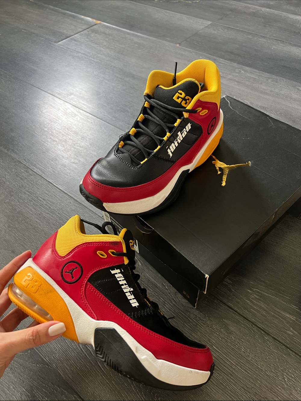 Jordan MAX AURA 3 SE (GS)  Basketball Sneakers